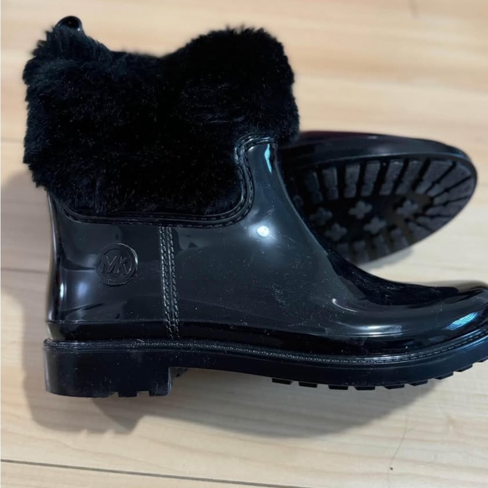 Michael Kors Glossy Black Fur Boots